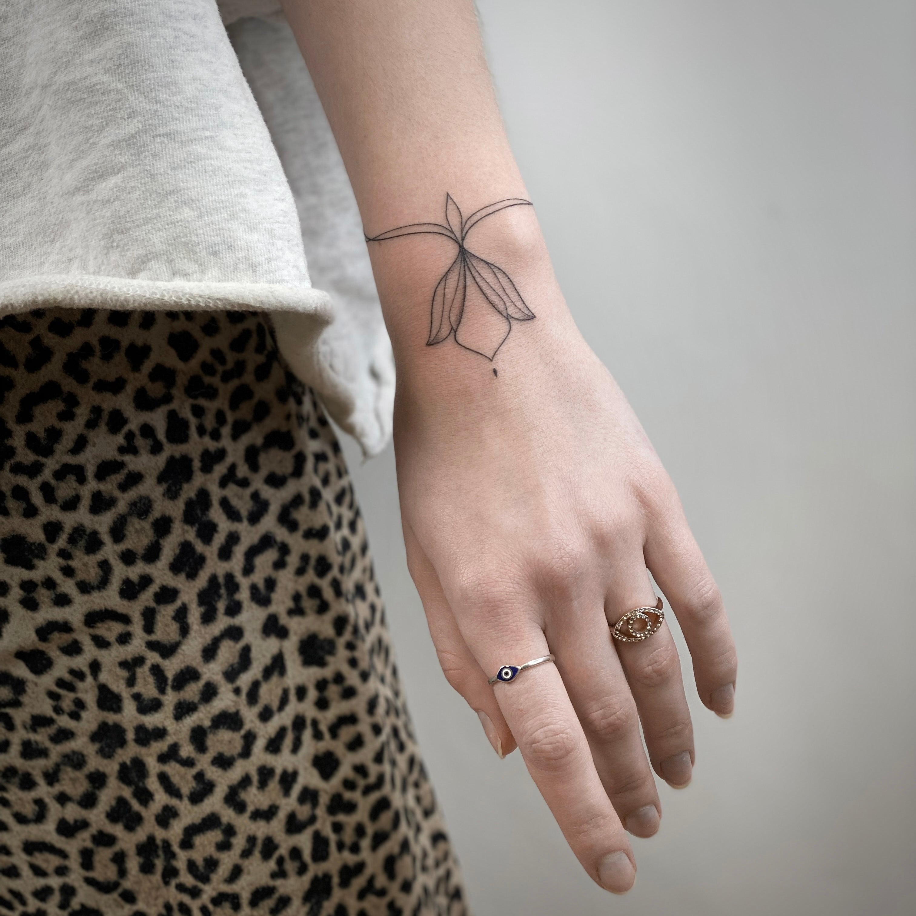 Lotus Lining Tattoo zartes Armband